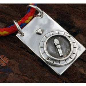 Guvett Dije Brujula de Plata